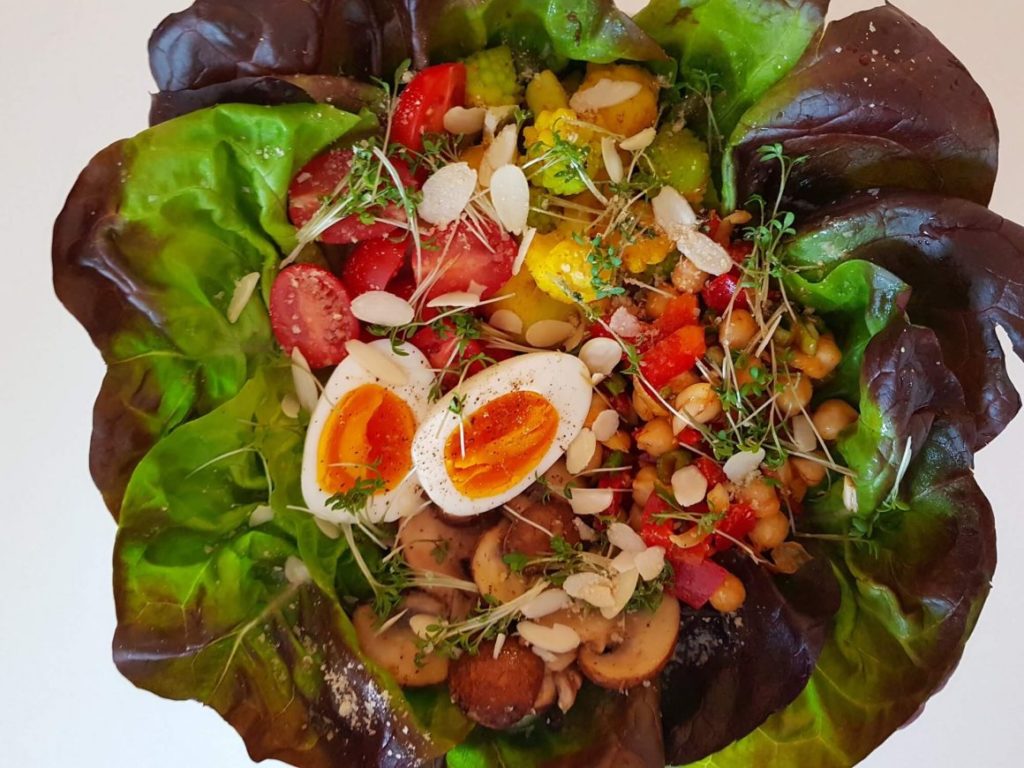 Mikrobiom-Salat mit Anti-Aging Zauberzutat - myBioma