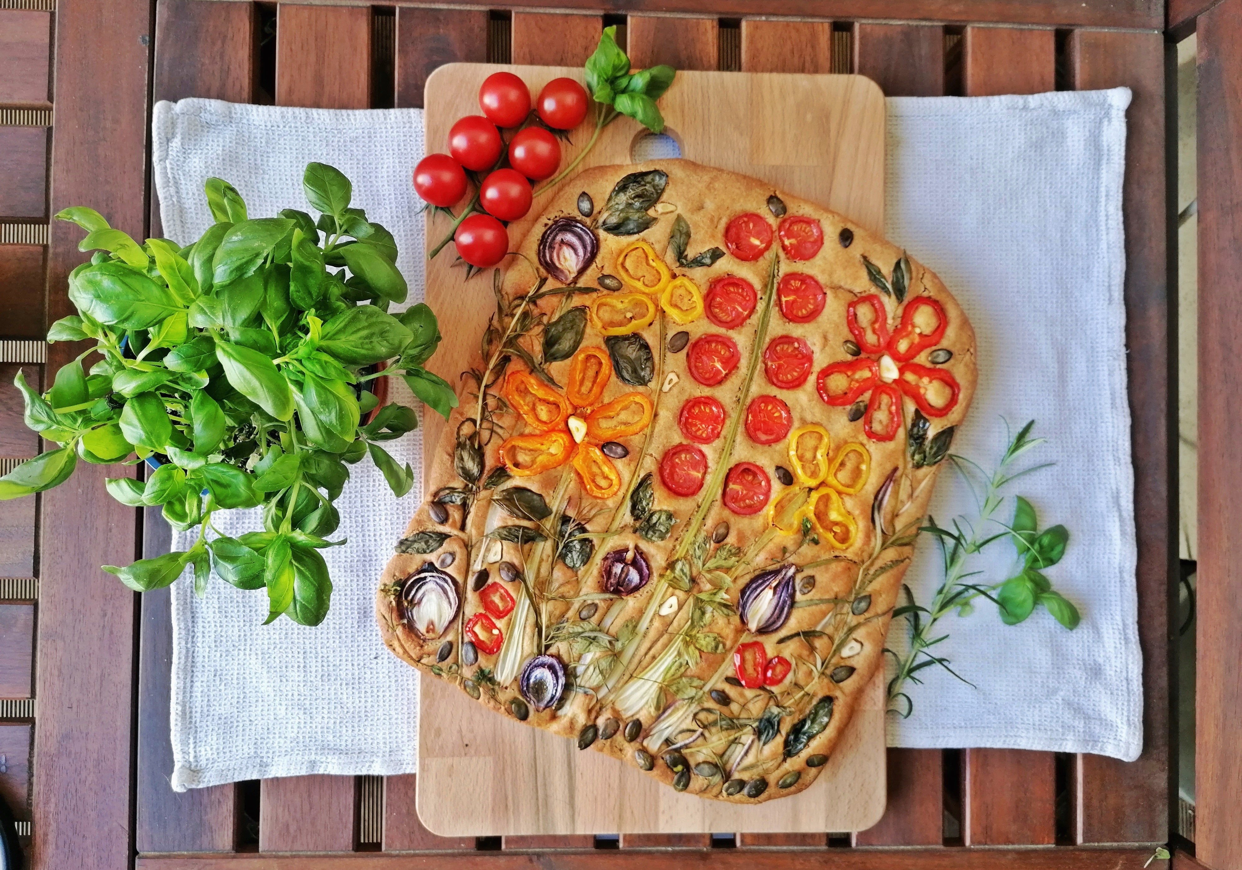 Flower Focaccia with einkorn flour – myBioma