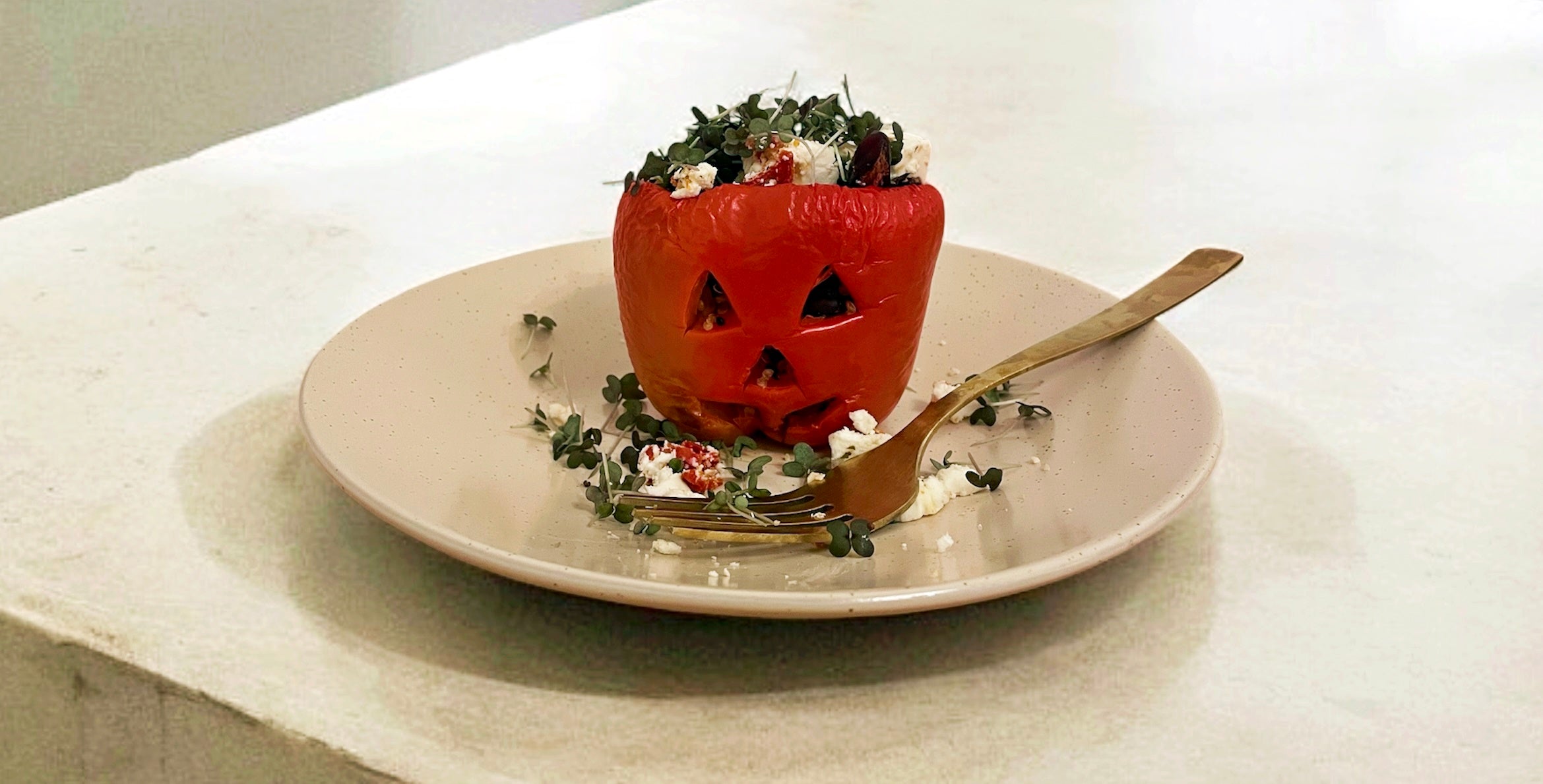 Halloween-Rezept: Gefüllte Paprika mit Quinoa und Kidneybohnen - myBioma